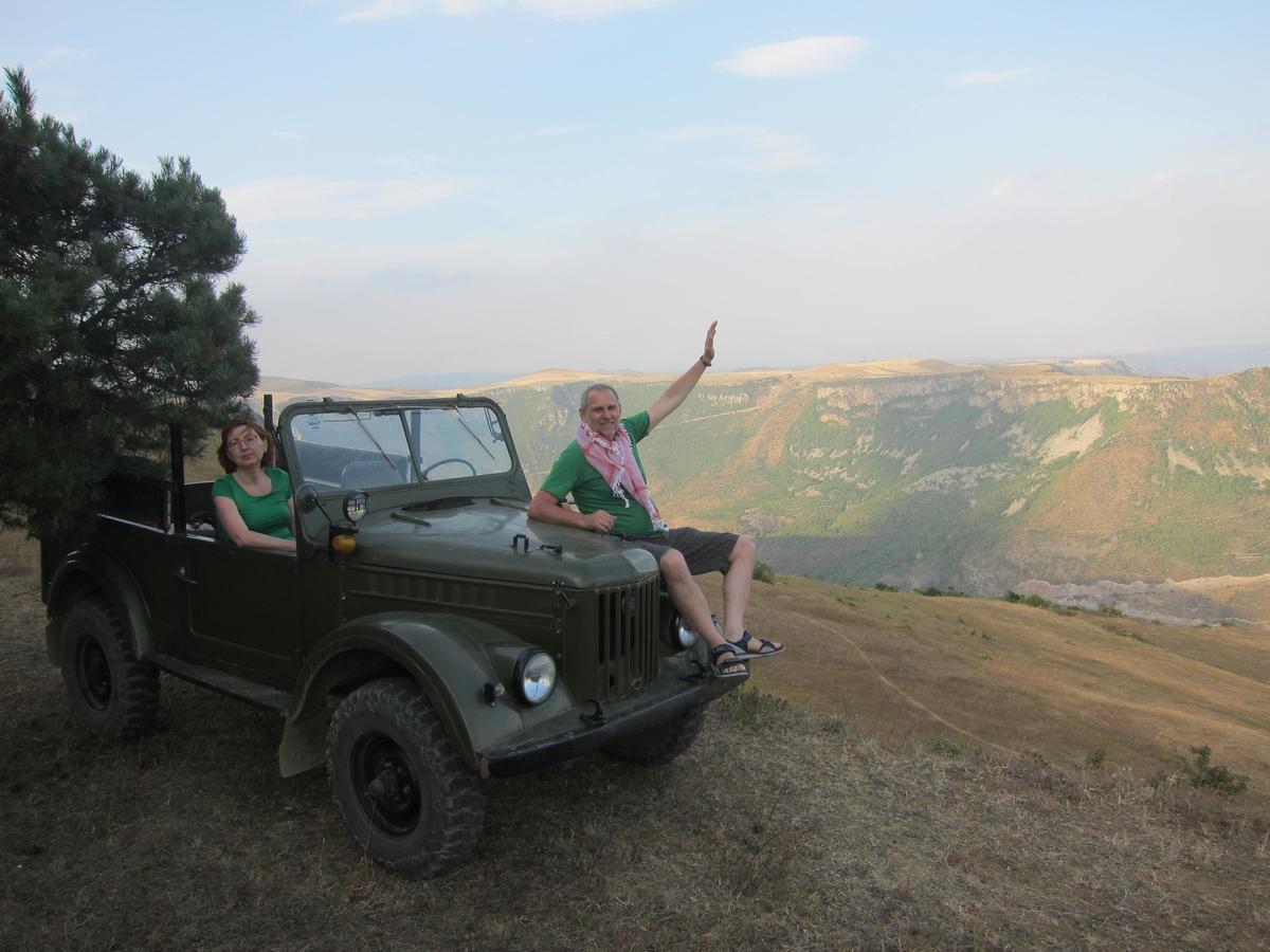 Saro B&B&Safari Tours Tatev Esterno foto