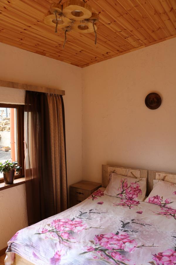 Saro B&B&Safari Tours Tatev Esterno foto
