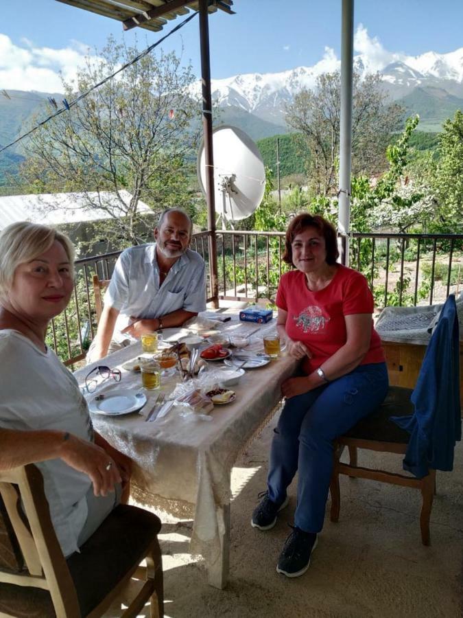 Saro B&B&Safari Tours Tatev Esterno foto